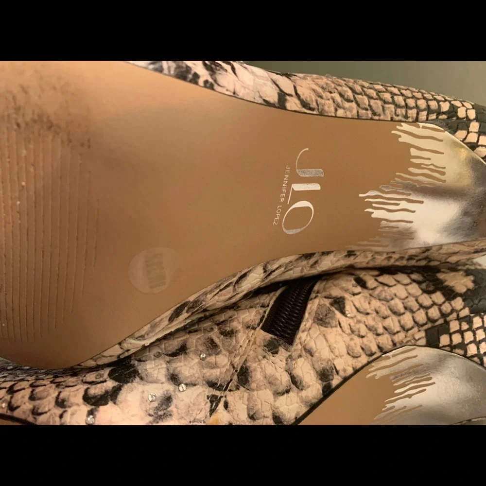 I-Lo Afern2 Diamond Rhinestone Snake Boot - Picture 7 of 11